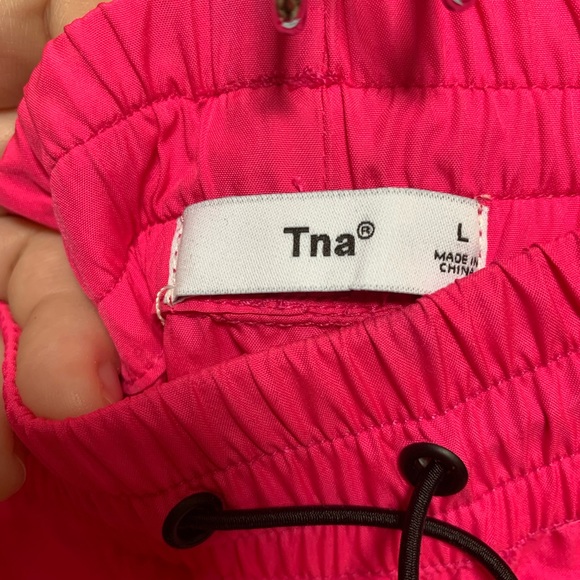 TNA Size L Pink Parachute Pants never worn - Picture 3 of 3